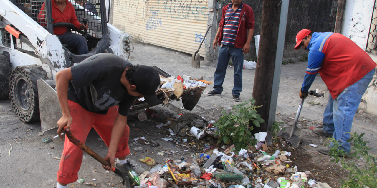 RECOLECTAN TONELADAS DE BASURA EN MONTERREY