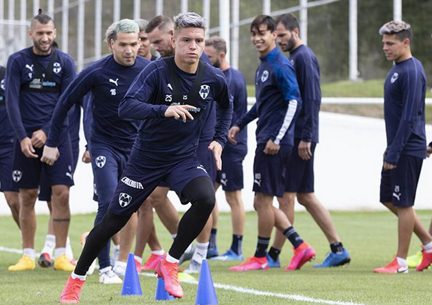 ENTRENA RAYADOS SIN RODOLFO PIZARRO