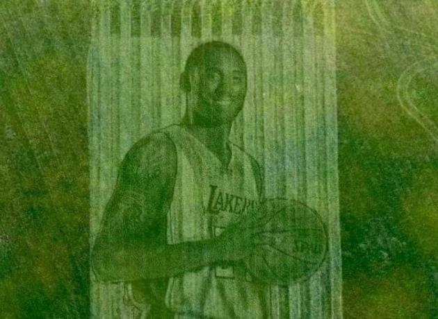 CREAN MURAL EN CÉSPED DE KOBE BRYANT