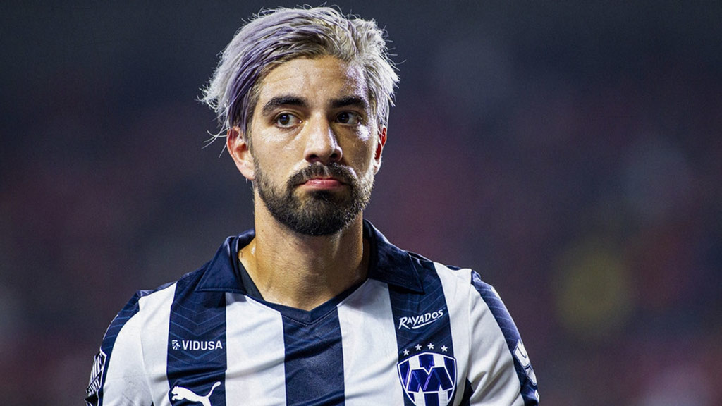 PIZARRO RESCINDE CONTRATO CON  RAYADOS