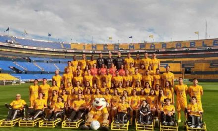 TIGRES SE TOMAN FOTO OFICIAL