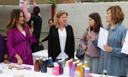 MUJERES DE ESCOBEDO SE MUEVEN A PUERTA VIOLETA CONTRA LA VIOLENCIA