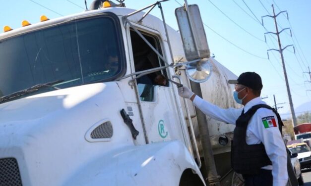 ORIENTAN A TRANSPORTISTAS SOBRE VÍAS RESTRINGIDAS EN GUADALUPE