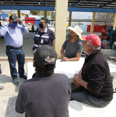 OBLIGA INCENDIO A DEJAR SUS CASAS