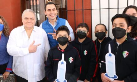 GESTIONA LUIS SUSARREY APOYOS PARA VACUNAR A NIÑOS DE SAN PEDRO