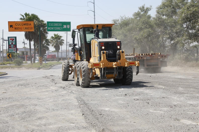 DA ESCOBEDO MANTENIMIENTO A CARRETERAS MONCLOVA Y COLOMBIA