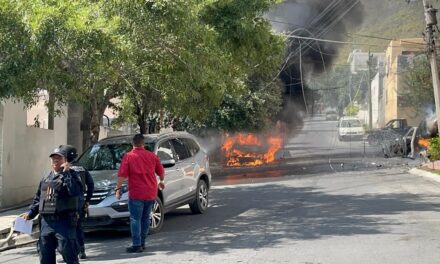 ATIENDE ESCOBEDO ACCIDENTE EN COLONIA LOMAS DE SAN GENARO