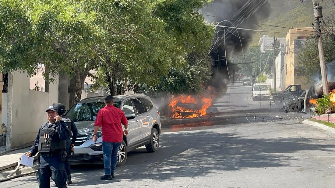 ATIENDE ESCOBEDO ACCIDENTE EN COLONIA LOMAS DE SAN GENARO