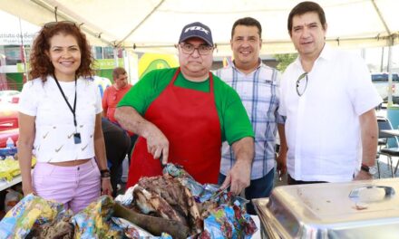 DISFRUTAN FAMILIAS DE ESCOBEDOPRIMER FESTIVAL DE LA BARBACOA