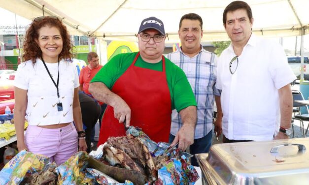 DISFRUTAN FAMILIAS DE ESCOBEDOPRIMER FESTIVAL DE LA BARBACOA