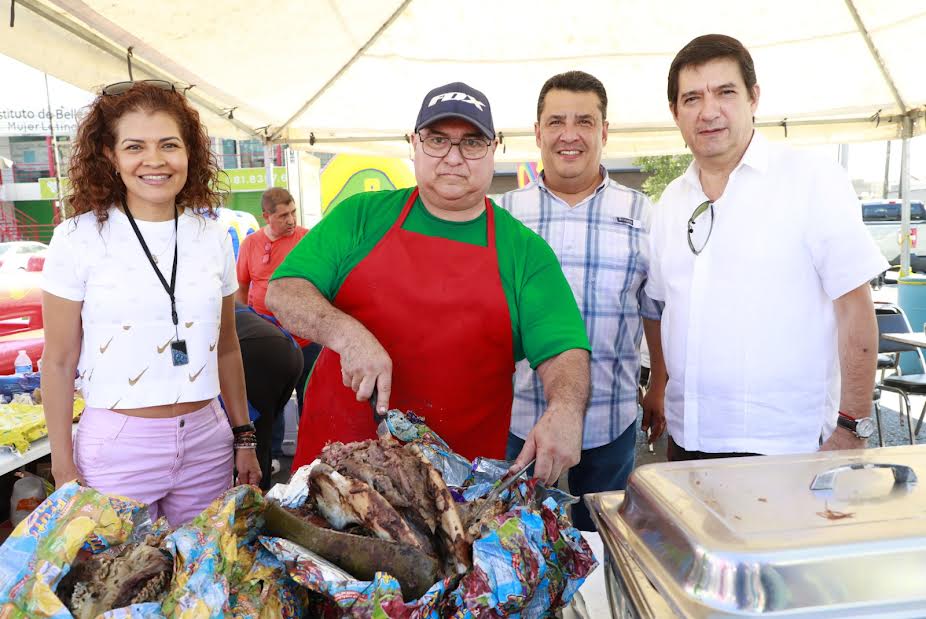 DISFRUTAN FAMILIAS DE ESCOBEDOPRIMER FESTIVAL DE LA BARBACOA