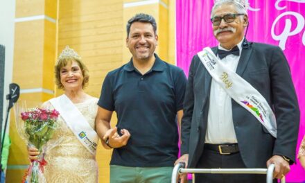 Corona DIF Guadalupe a Rey y Reina de Casas Club