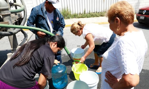 GARANTIZA ESCOBEDO ENTREGA DE AGUA POR DESABASTO