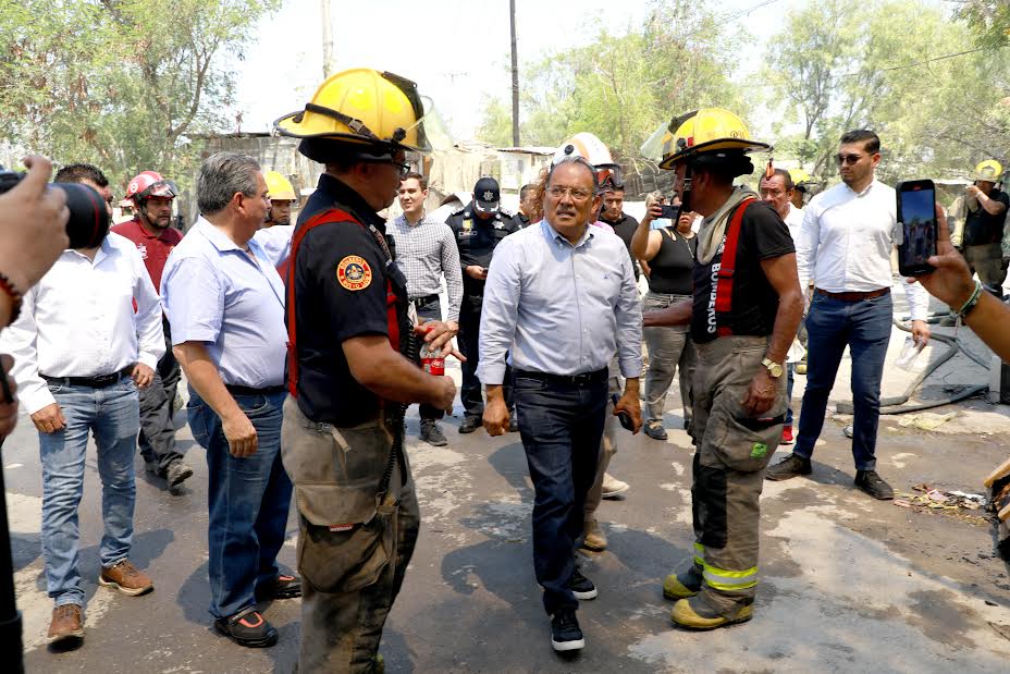 ATIENDE ESCOBEDO A AFECTADOS PORINCENDIO EN LA NUEVA ESPERANZA