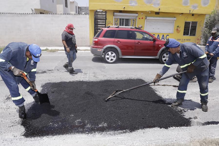 CONTINÚA ESCOBEDO CON SU PROGRAMA DE BACHEO