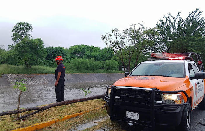 REALIZAN LABORES DE LIMPIEZA EN ARROYO EN GUADALUPE