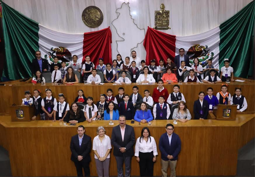 REALIZAN PARLAMENTO INFANTIL EN EL CONGRESO