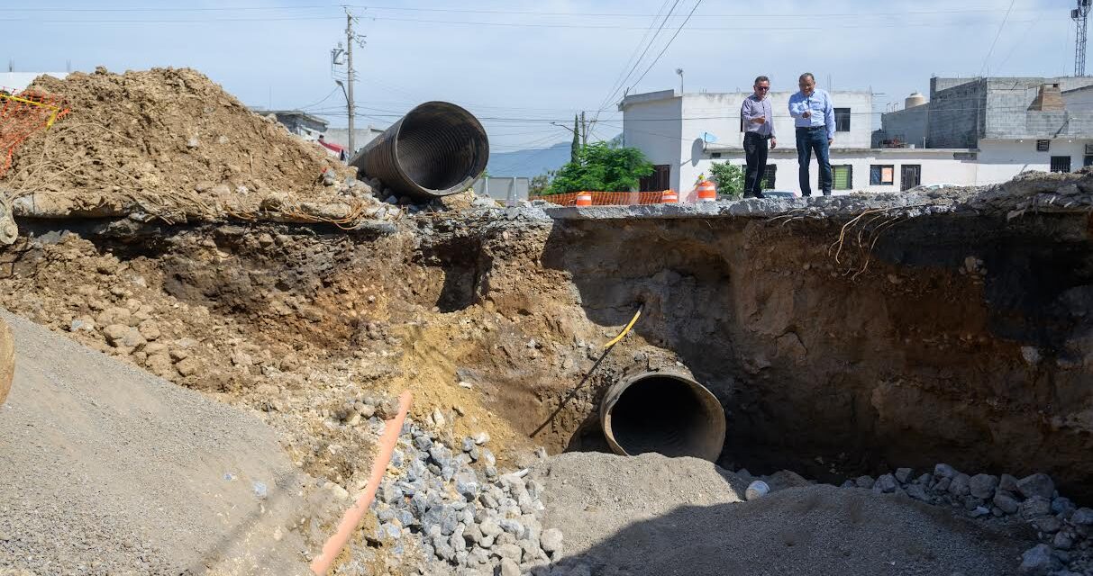 REFUERZA ESCOBEDO OBRAS Y BACHEO PARA BRINDAR SEGURIDAD A FAMILIAS