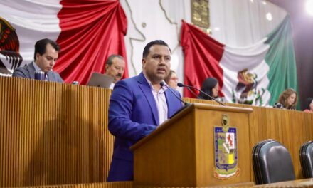 PLANTEA JOSÉ MANUEL VALDEZ REFORZAR DERECHO A LA SALUD