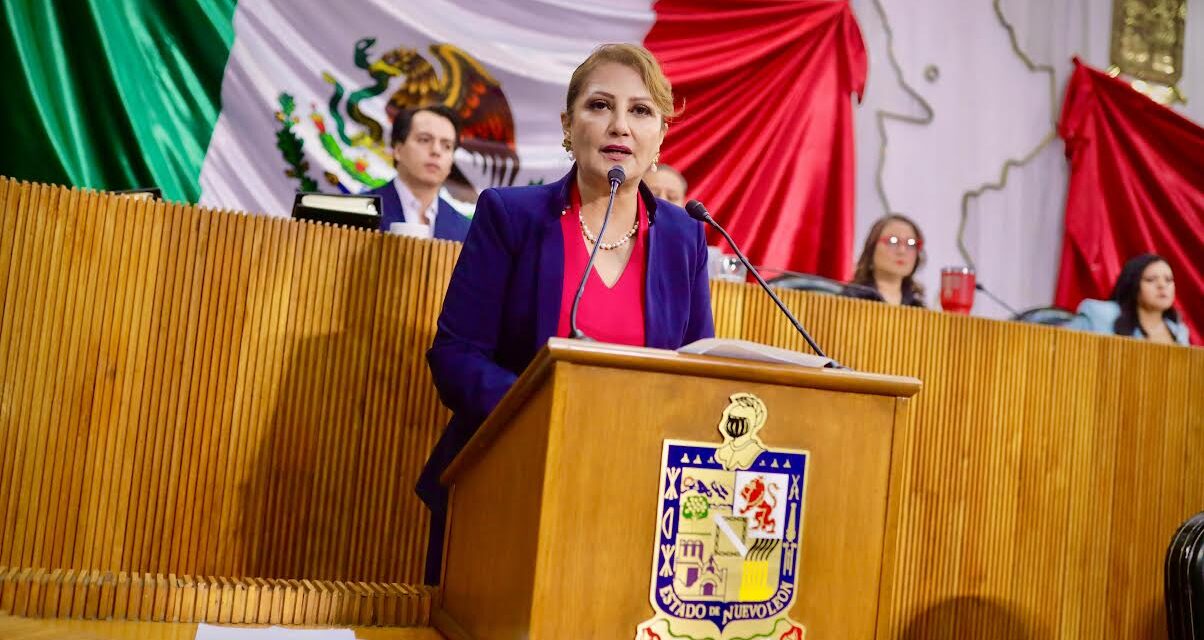 ILUMINARÁ CONGRESO FACHADA EN COLOR LILA OSCURO