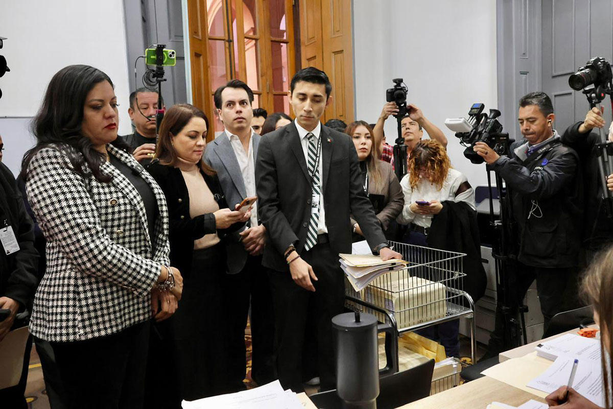 NOTIFICA CONGRESO DEL ESTADO APROBACIÓN DE PRESUPUESTO AL GOBERNADOR