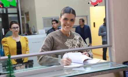 PLANTEA CLAUDIA CABALLERO TRANSPARENTAR SEGUROS DE GASTOS MÉDICOS