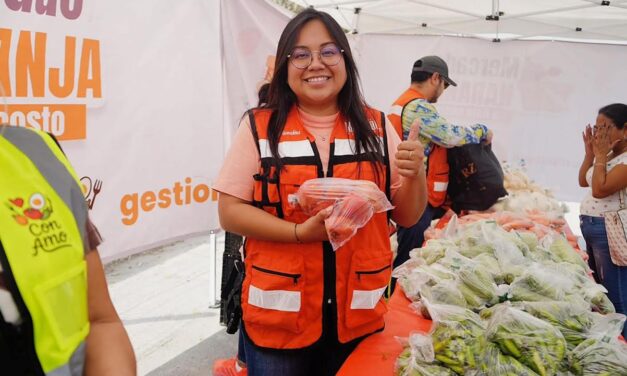 PROMUEVE MARISOL GONZÁLEZ AHORRO FAMILIAR CON MERCADO NARANJA EN SANTA CATARINA