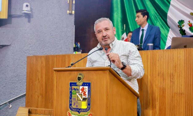 PROPONE JAVIER CABALLERO CONSTRUIR DISTRIBUIDOR VIAL EN SANTIAGO