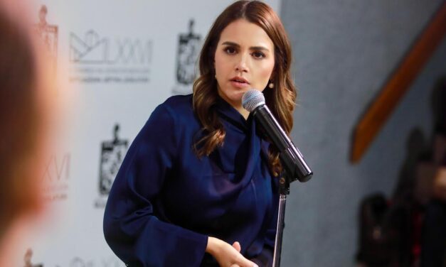ALETARA LORENA DE LA GARZA A BANCOS Y CALIFICADORAS POR OPERAR SIN TESORERO GOBIERNO ESTATAL
