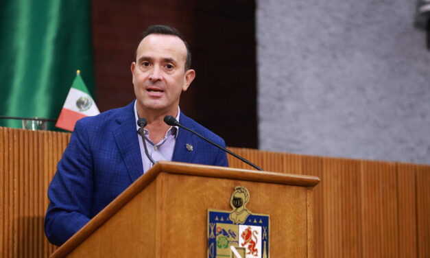 SOLICITA CONGRESO INVESTIGAR «DOBLE CACHUCHA» DEL TESORERO