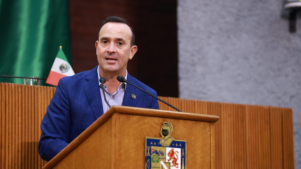SOLICITA CONGRESO INVESTIGAR «DOBLE CACHUCHA» DEL TESORERO